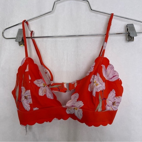 5/$25 h&M floral bikini top 8 - Picture 1 of 3